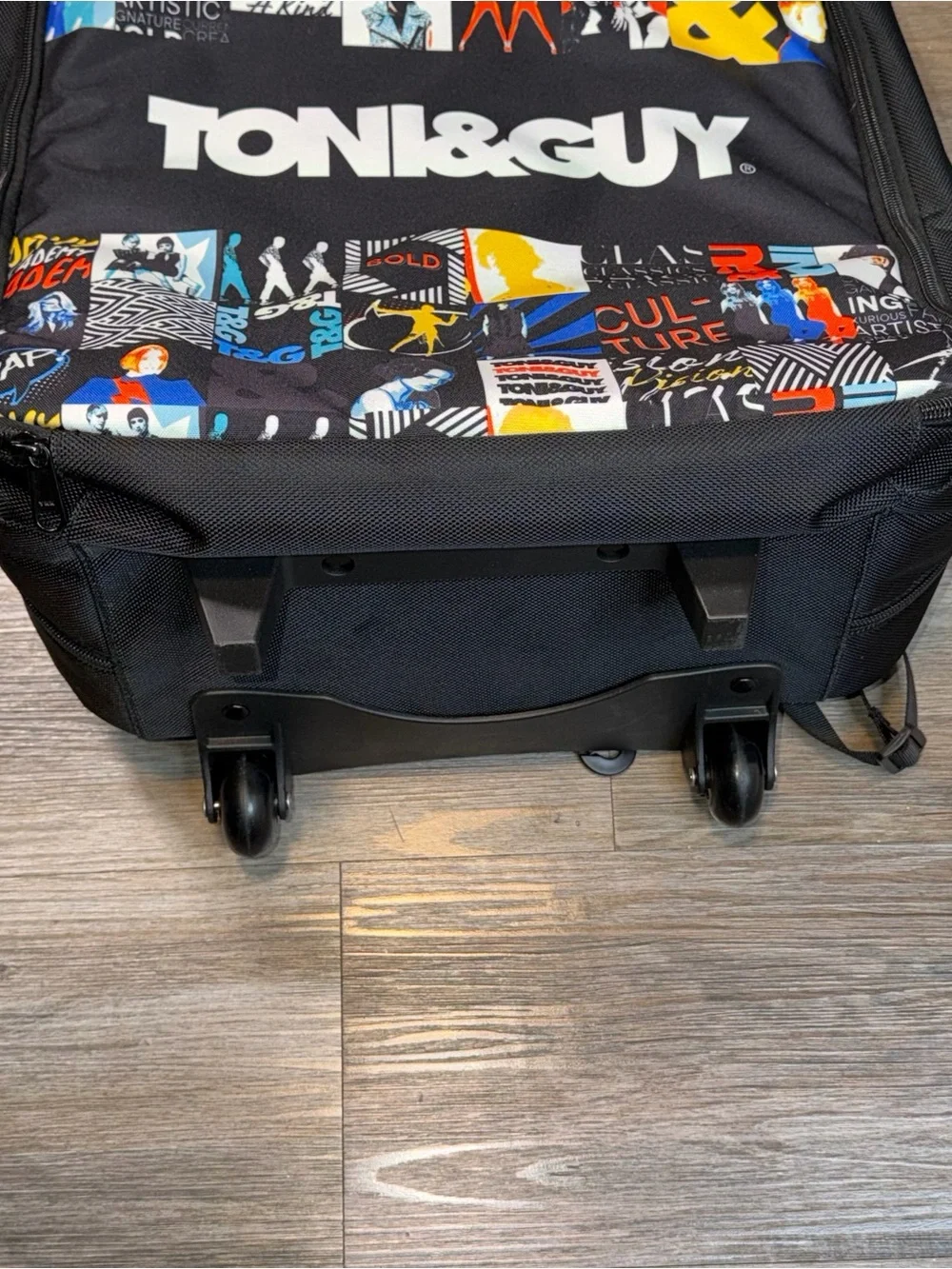 RARE Toni & Guy Rolling BackPack Pop-Art Design Hairdresser Cosmetology Kit Bag